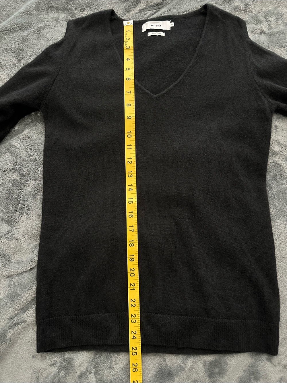 NOTSHY 100% Cashmere Black Cold Shoulder V-Neck Sweater Women’s M - Picture 11 of 14
